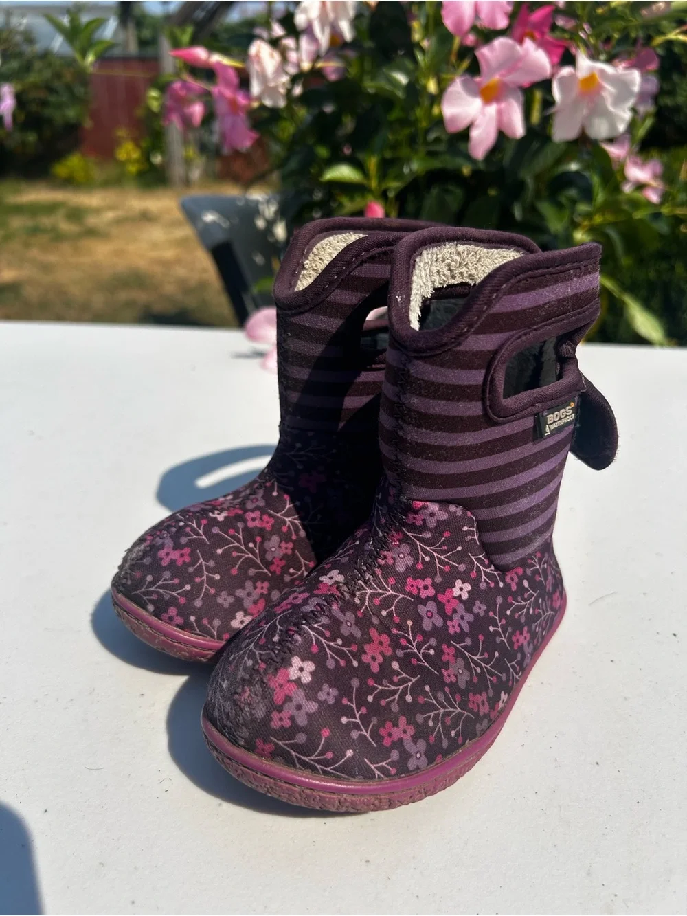 Bogs Kids baby Girl’s Plum/Pink Floral Waterproof Boots Size 7